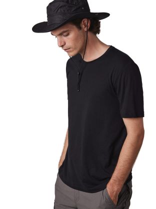 Chapeau outdoor