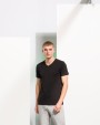 SKINNIFIT Men's Stretch Feel Good V-Neck T-Shirt T-Shirt personalisierbar
