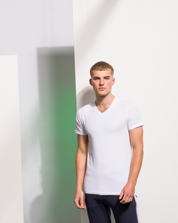 T-shirt personnalisable SKINNIFIT T-shirt homme col v Feel Good