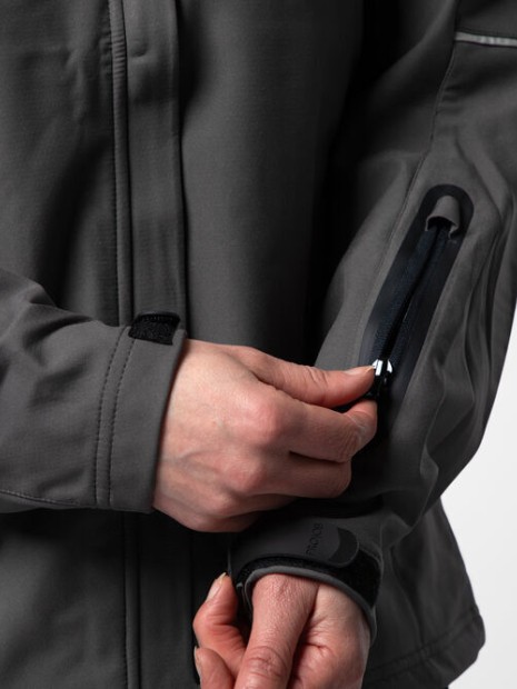 Softshells à personnaliser PROJOB 3413 SOFTSHELL PRIO DOUBLEE FEMME A CAPUCHE gris