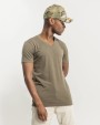 T-shirt BUILD YOUR BRAND Light T-Shirt V-Neck voor bedrukking &amp; borduring