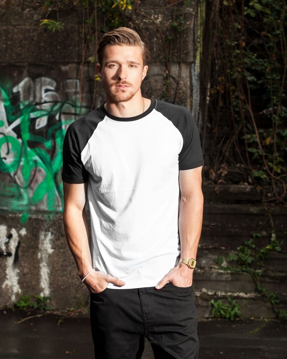 T-shirt personnalisable BUILD YOUR BRAND RAGLAN CONTRAST TEE