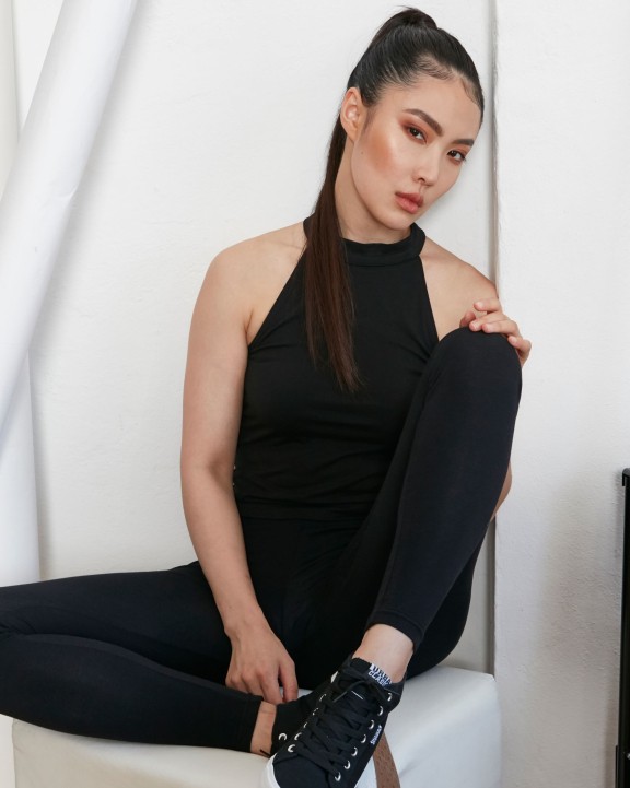 T-shirt BUILD YOUR BRAND LADIES TURTLENECK SHORT TOP voor bedrukking &amp; borduring