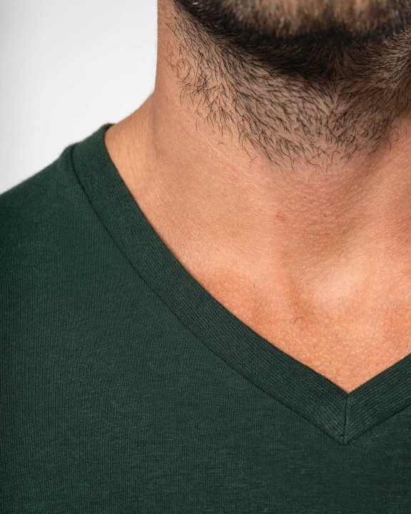 T-shirt KARIBAN Heren-t-shirt BIO150 IC V-hals voor bedrukking &amp; borduring