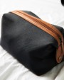 VINGA VINGA Sloane Kulturtasche aus RCS recyceltem Polyester Tasche personalisierbar