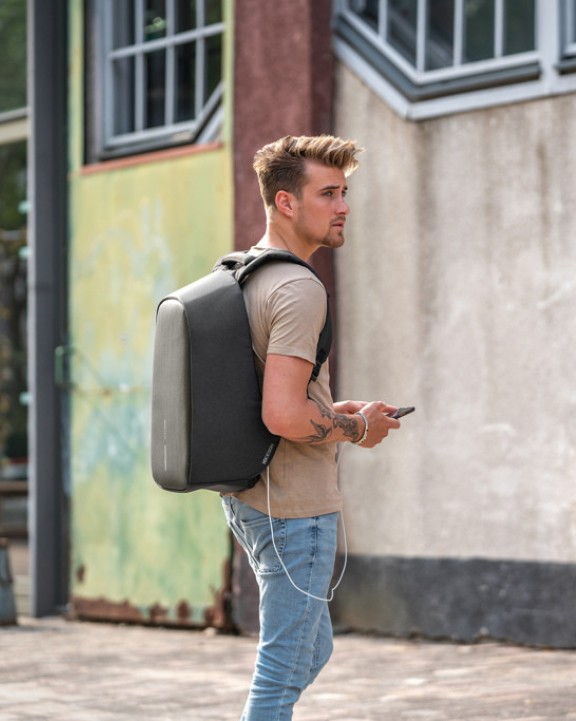4DO Bobby Hero Regular Anti-Diebstahl-Rucksack Tasche personalisierbar