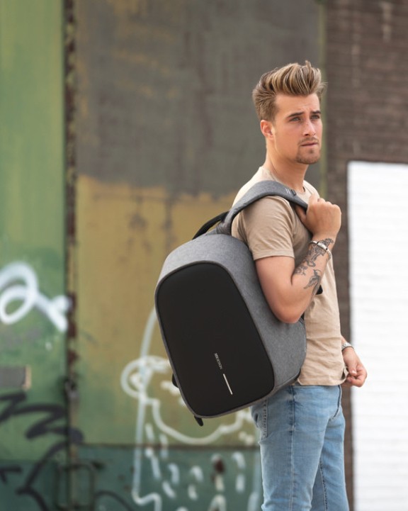 4DO Bobby Hero Regular Anti-Diebstahl-Rucksack Tasche personalisierbar
