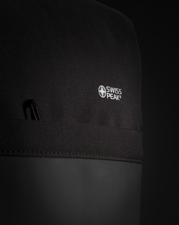 SWISS PEAK Swiss Peak 15" Anti-Diebstahl RFID & USB Rucksack Tasche personalisierbar
