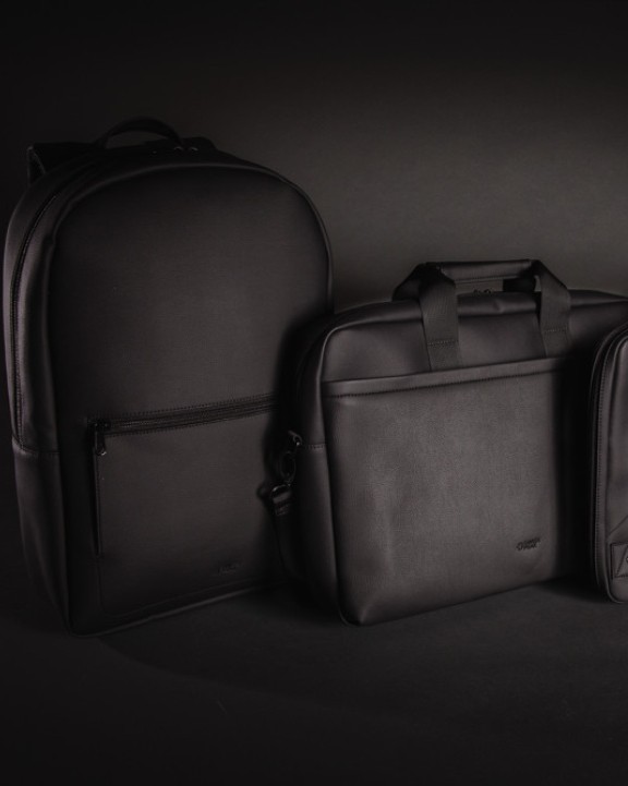 SWISS PEAK Swiss Peak Deluxe PU Laptop-Rucksack, PVC-frei Tasche personalisierbar