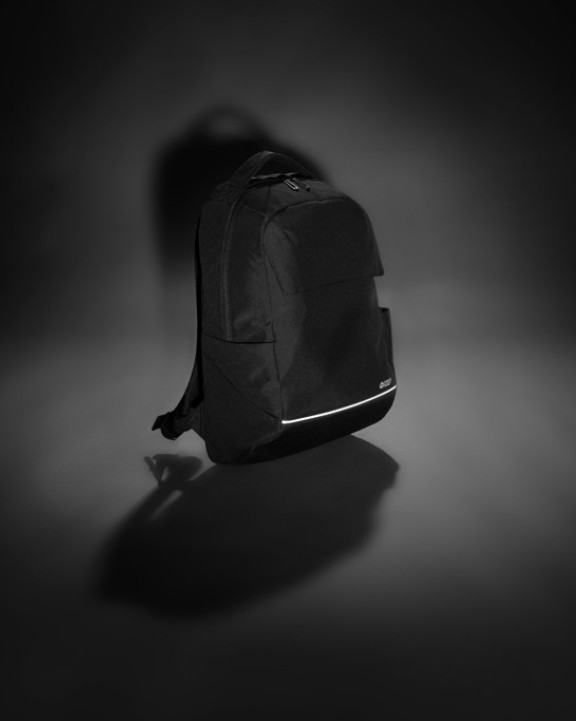 SWISS PEAK Swiss Peak Brooke AWARE™ 15,6" Laptop-Rucksack aus rPET Tasche personalisierbar