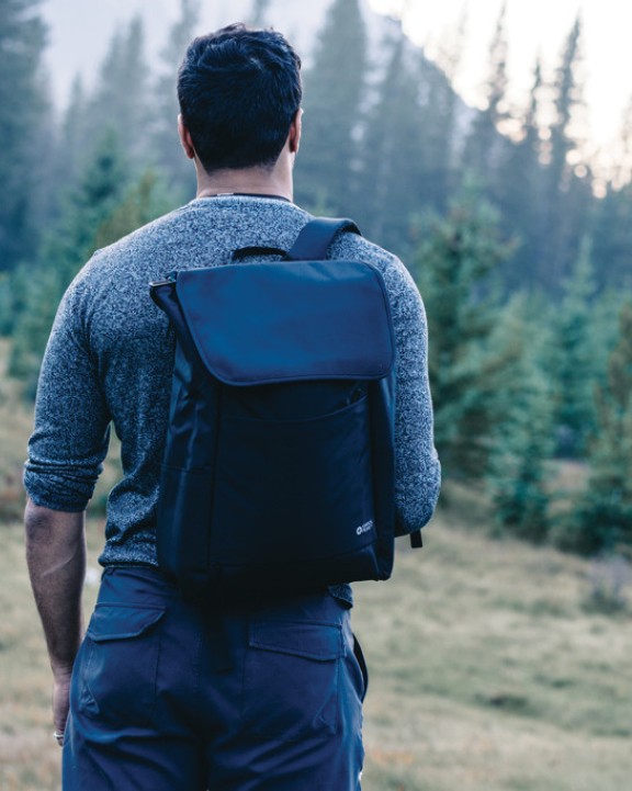 SWISS PEAK Swiss Peak Fern AWARE™ RPET 15,6" Rucksack mit Allover-Zip Tasche personalisierbar