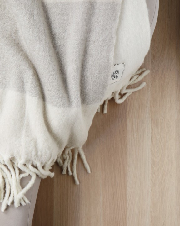 VINGA VINGA Saletto Decke aus Wollgemisch Plaid personalisierbar