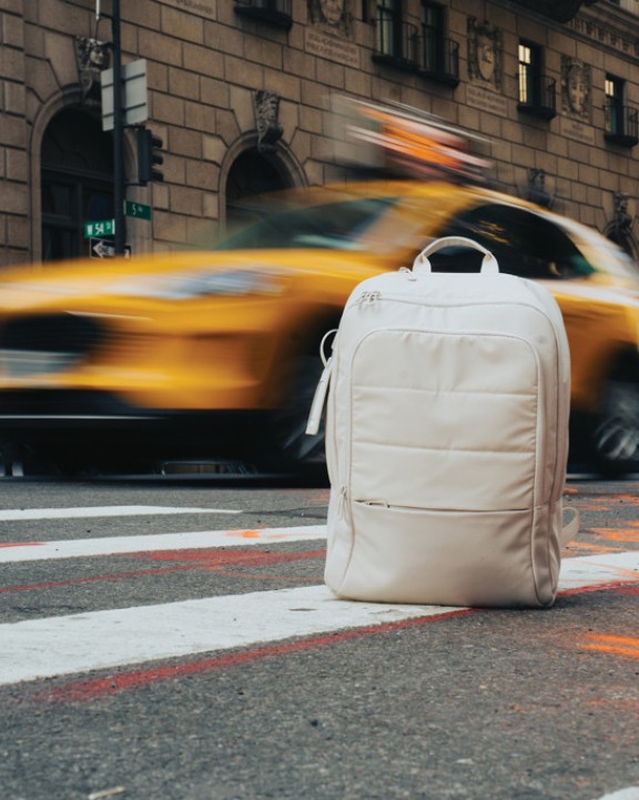 Sac & bagagerie personnalisable 4DO Sac à dos ordinateur 15,6" en rPET AWARE™ Armond