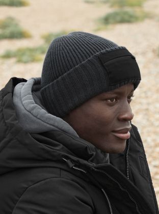 ZIP PATCH BEANIE