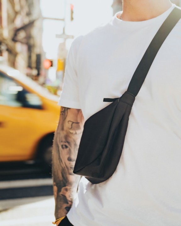 Sac & bagagerie personnalisable 4DO Sac banane en bandoulière en rPET AWARE™ Crescent
