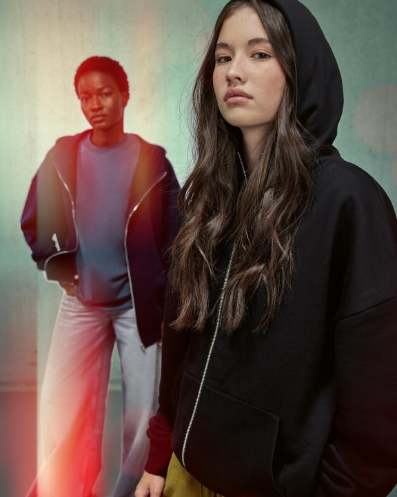B&C Influence Zip Hood Sweatshirt personalisierbar