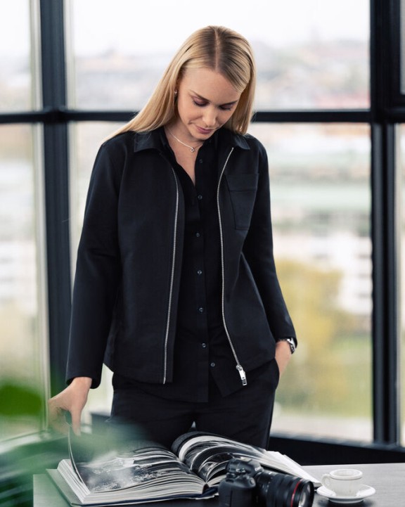 J. HARVEST & FROST Modern Zip Overshirt Woman
Überhemd Damen Hemd personalisierbar