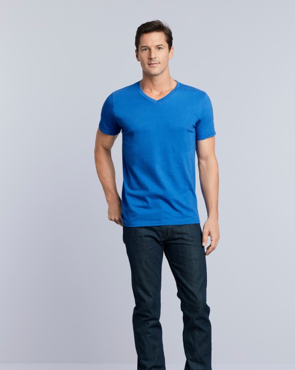 T-shirt GILDAN Softstyle Euro Fit Adult V-neck T-shirt voor bedrukking &amp; borduring